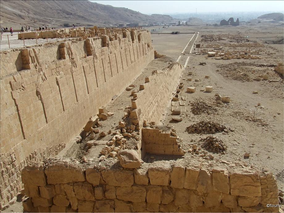 Deir el bahari - temple d'Hatchepsout - fouilles