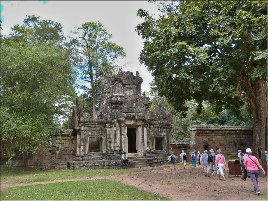 Angkor Thom - enceinte du palais royal