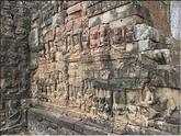 Angkor Thom - enceinte du palais royal - terrasse du roi lepreux (Yama)