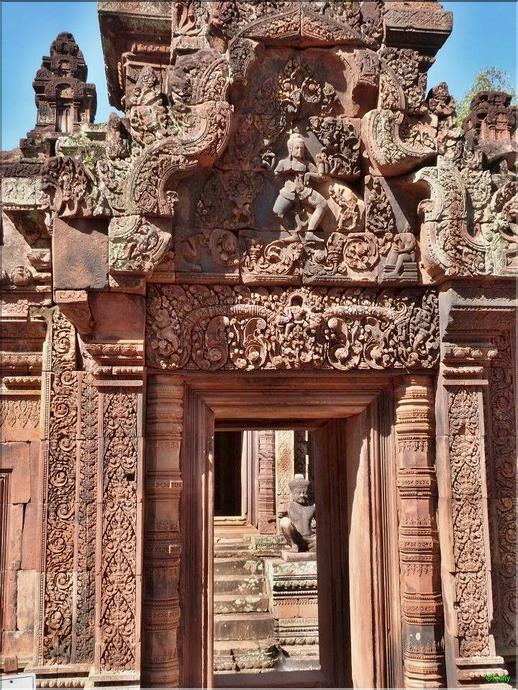 banteay Srei - 'gopura' est