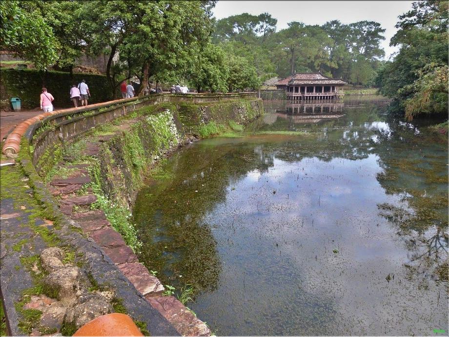 Hué - tombeau de tu duc