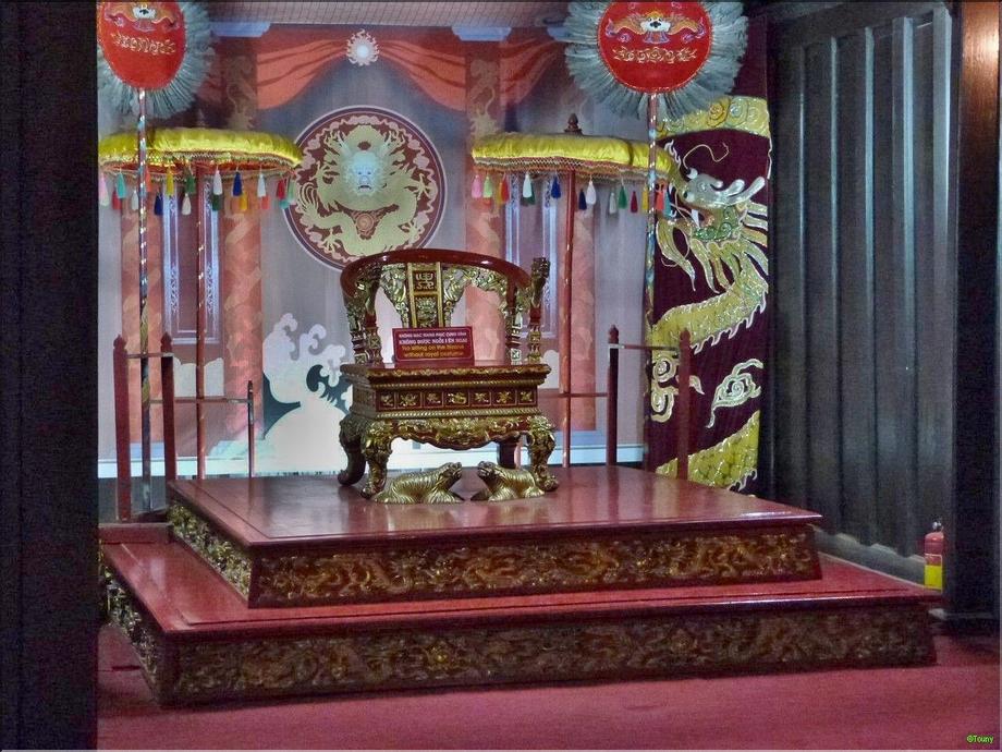 Hué - tombeau de tu duc