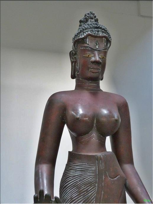 Danang - musée des arts cham - Tara de bronze