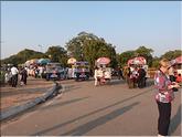 Delhi - vendeurs ambulants à India gate