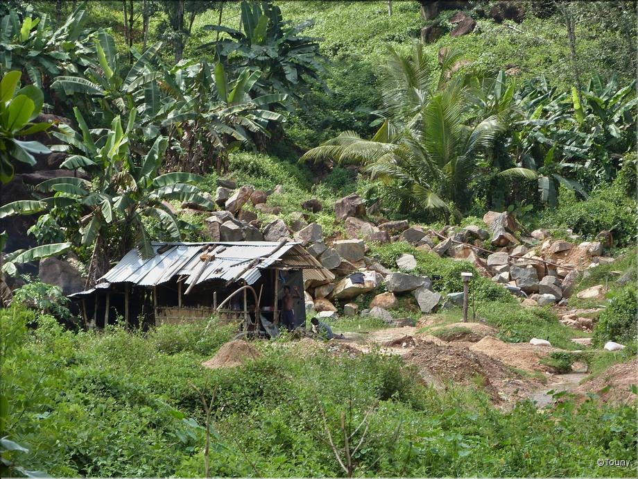 Mine de pierres précieuses